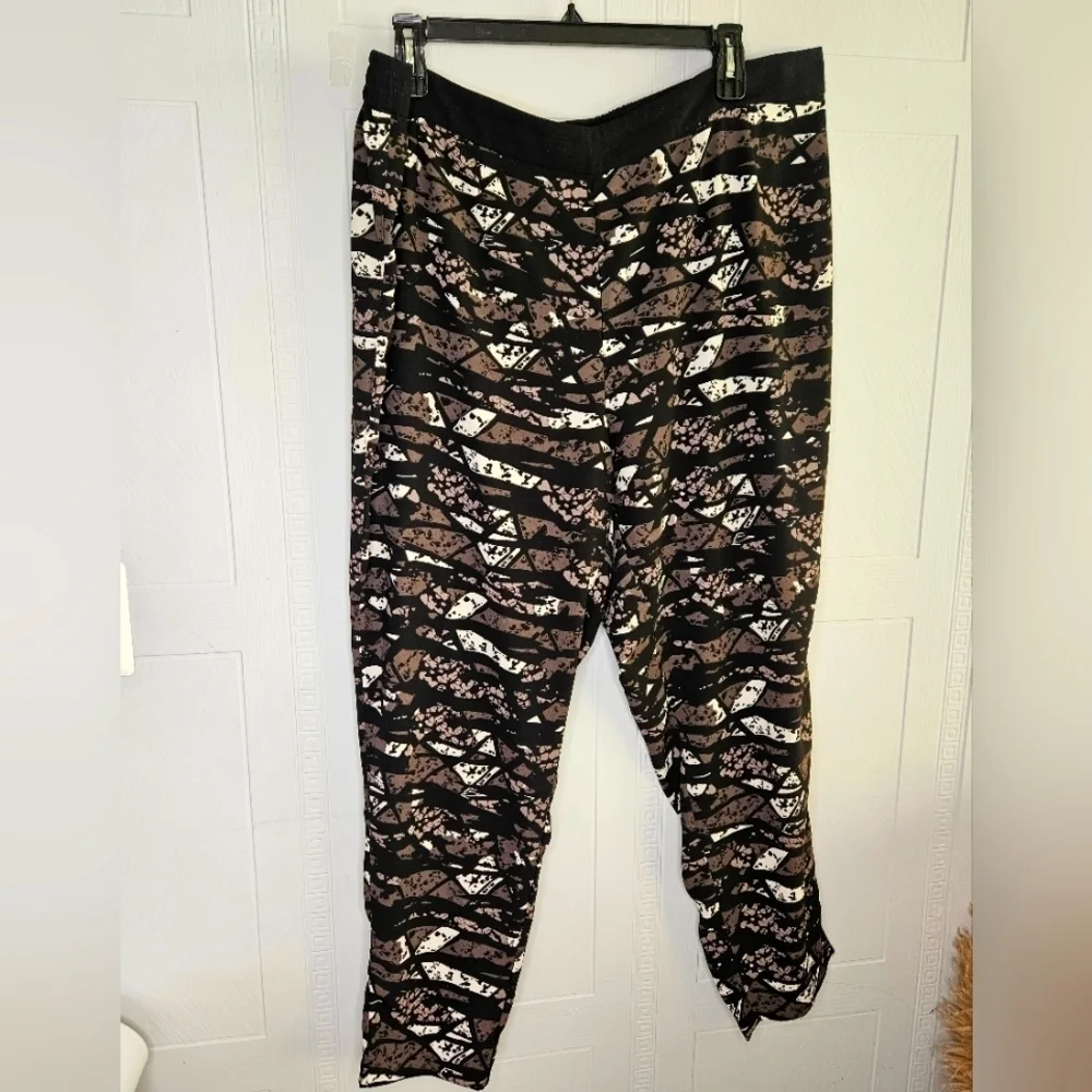 Michele Studio Abstract Print Pull On High Rise Taper Leg Pant Plus Sz 22 EUC